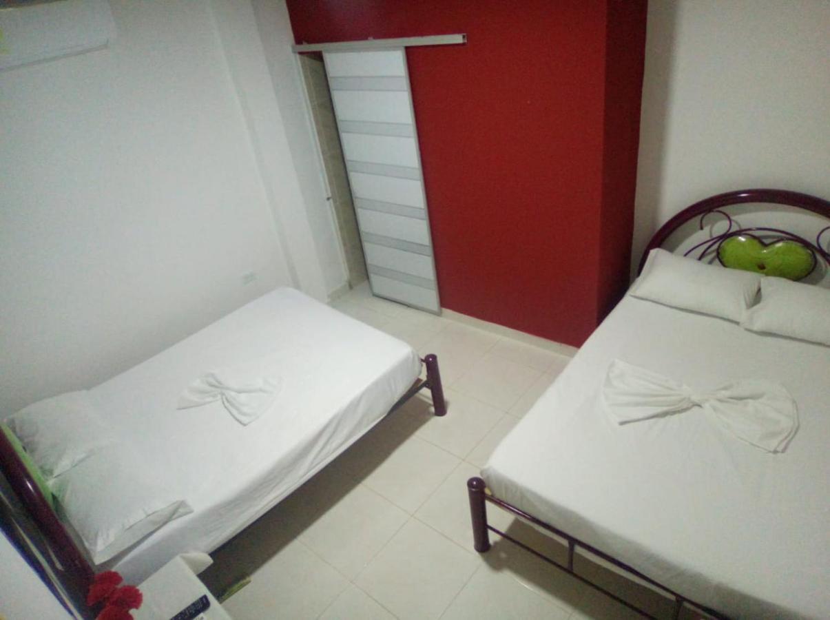 Hostal Sarita Villavieja Buitenkant foto
