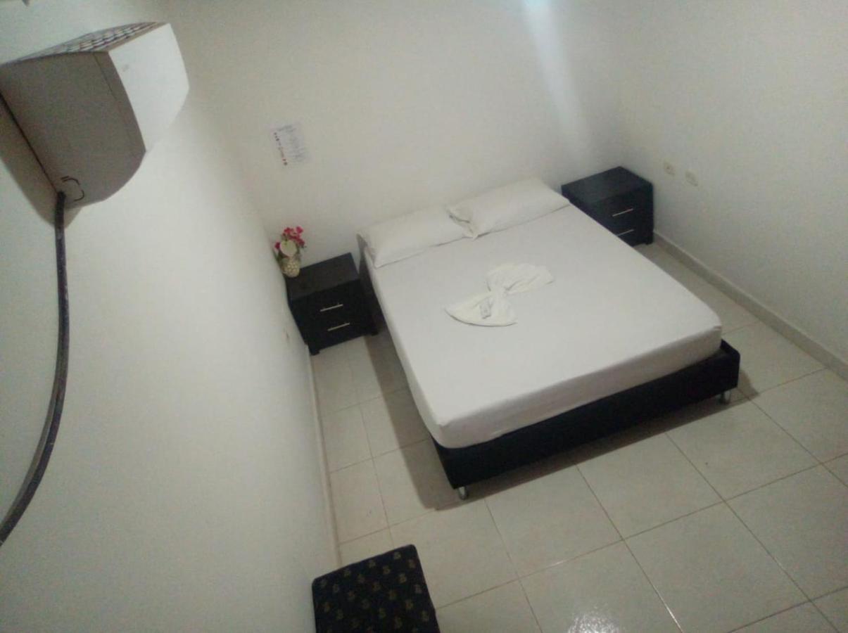 Hostal Sarita Villavieja Buitenkant foto